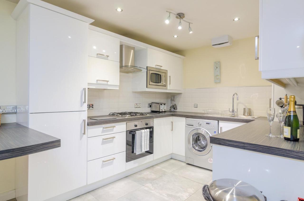 - Free Parking Appartement